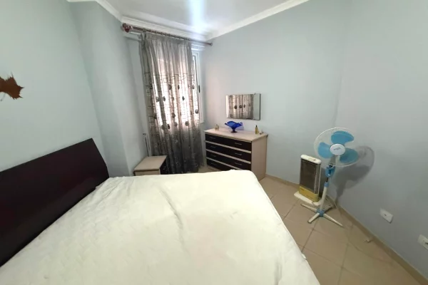Shtepi me qera Apartament ne Tirane, 1+1, Mobilimi E mobiluar, Pagesa 45,000  Leke.