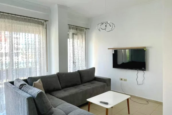 Shtepi me qera 1+1 ne Tirane - 800 Euro