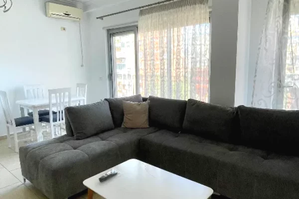 Shtepi me qera Apartament ne Tirane, 1+1, Mobilimi E mobiluar, Pagesa 800  Euro.