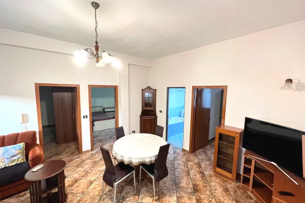 Shtepi me qera Vila Luksoze ne Tirane, 2+1, Mobilimi E mobiluar, Pagesa 60,000  Leke.
