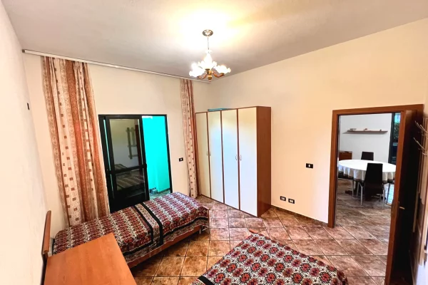 Shtepi me qera Vila Luksoze ne Tirane, 2+1, Mobilimi E mobiluar, Pagesa 60,000  Leke.