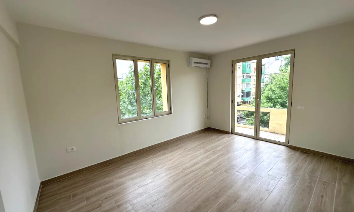 🏢Rruga e Durresit jepet me qera per zyra,apartament 3+1 600Euro(Neto)
