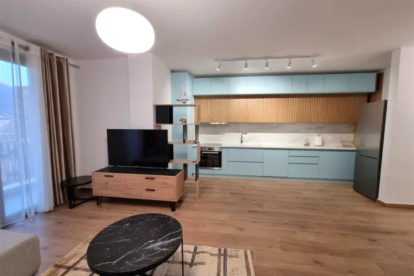 Shtepi me qera Apartament ne Tirane, 2+1, Mobilimi E mobiluar, Pagesa 800  Euro.