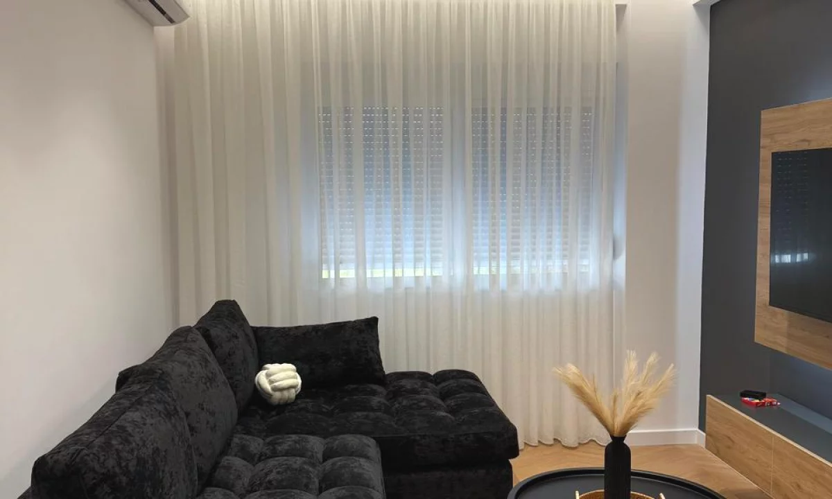 Shtepi me qera Apartament ne Tirane, 1+1, Mobilimi E mobiluar, Pagesa 800  Euro.