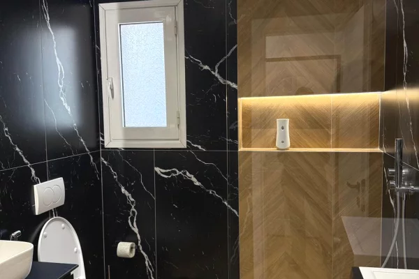 Shtepi me qera Apartament ne Tirane, 1+1, Mobilimi E mobiluar, Pagesa 800  Euro.
