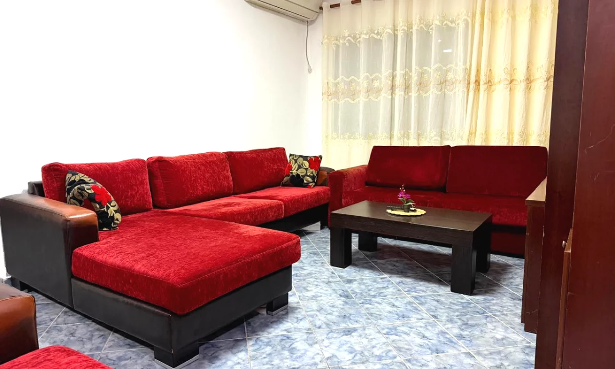 Shtepi me qera Apartament ne Tirane, 2+1, Mobilimi E mobiluar, Pagesa 40,000  Leke.