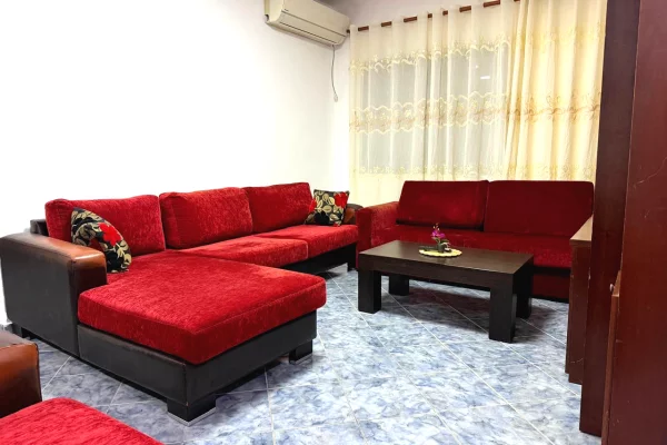 🏢Fresk,prane Deges se Thesarit jepet me qera apartament  2+1+2 i mobiluar 40,000 Leke  