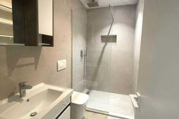 Shtepi me qera Apartament ne Tirane, 1+1, Mobilimi E mobiluar, Pagesa 50,000  Leke.