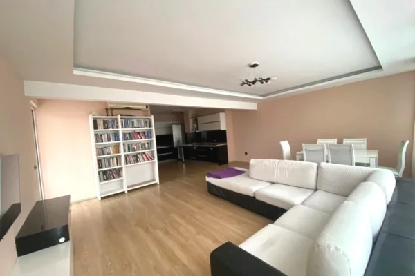 Shtepi me qera 2+1 ne Tirane - 65,000 Leke