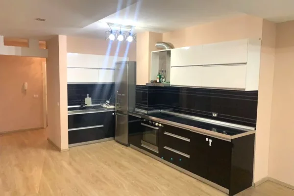 Shtepi me qera Apartament ne Tirane, 2+1, Mobilimi E mobiluar, Pagesa 65,000  Leke.