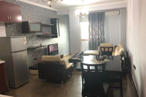 Shtepi me qera Apartament ne Tirane, 2+1, Mobilimi E mobiluar, Pagesa 65,000  Leke.