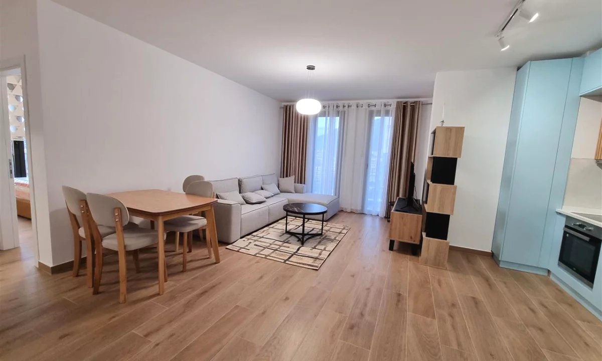 Shtepi me qera Apartament ne Tirane, 2+1, Mobilimi E mobiluar, Pagesa 800  Euro.