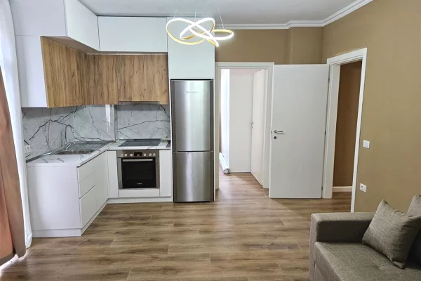 Shtepi me qera Apartament ne Tirane, 2+1, Mobilimi E mobiluar, Pagesa 55,000  Leke.
