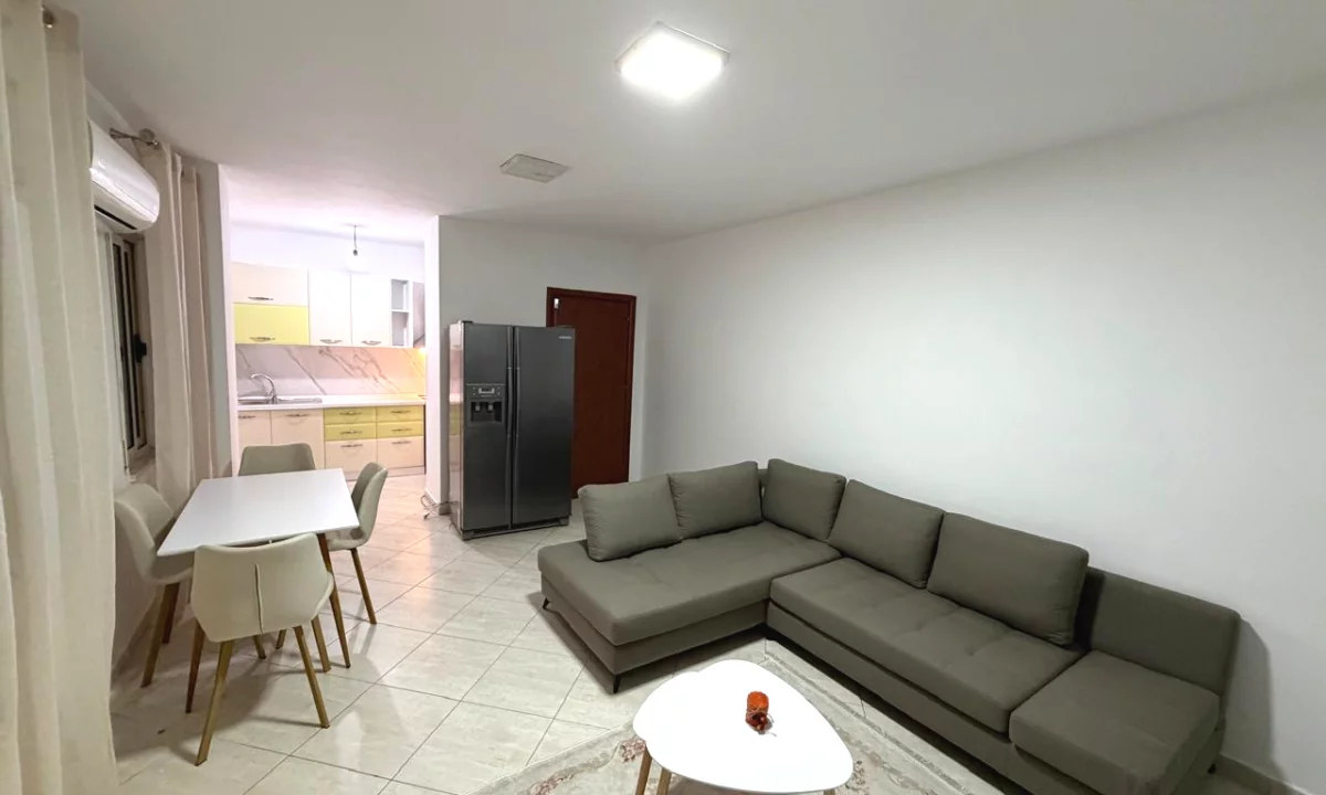 Shtepi me qera Apartament ne Tirane, 2+1, Mobilimi E mobiluar, Pagesa 70,000  Leke.