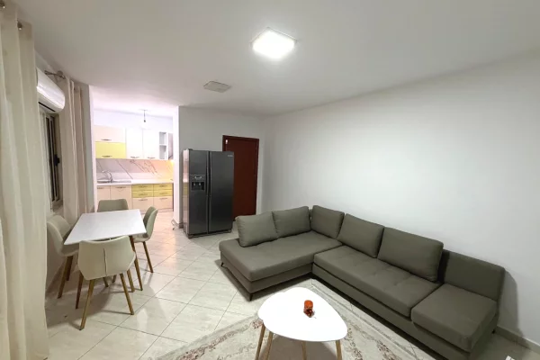 🏢Rruga Jordan Misja,jepet me qera apartament 2+1+2 e mobiluar 70,000LEKE 
