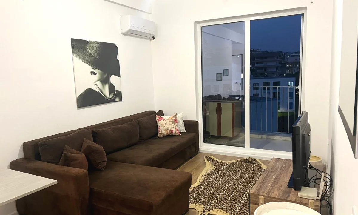 Shtepi me qera Apartament ne Tirane, 1+1, Mobilimi E mobiluar, Pagesa 40,000  Leke.