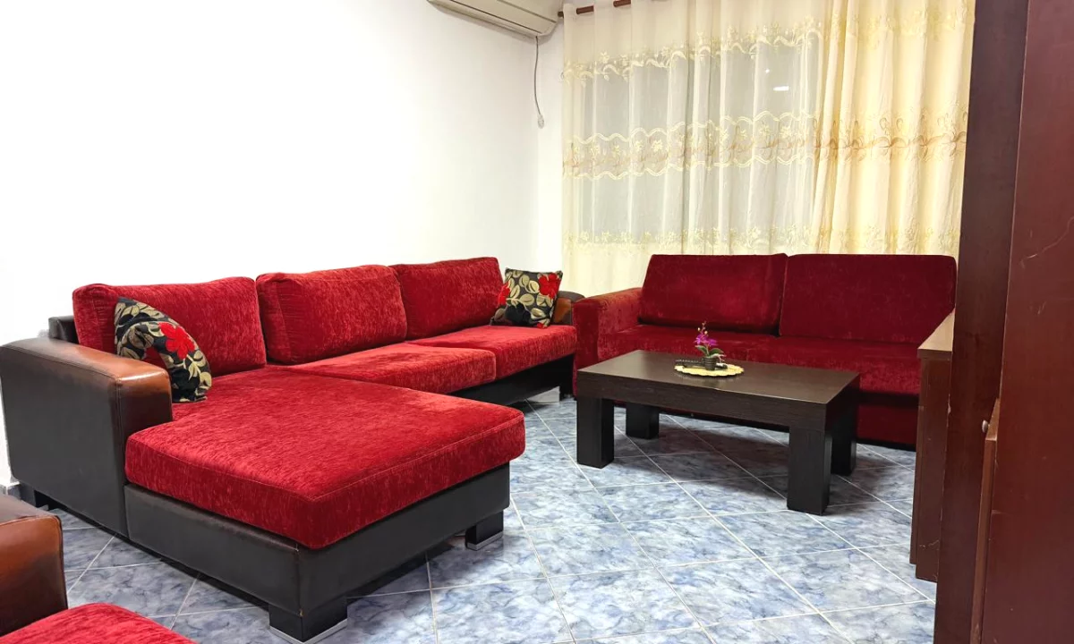 Shtepi me qera Apartament ne Tirane, 2+1, Mobilimi E mobiluar, Pagesa 40,000  Leke.