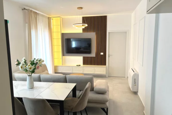 Shtepi me qera Apartament ne Tirane, 2+1, Mobilimi E mobiluar, Pagesa 100,000  Leke.