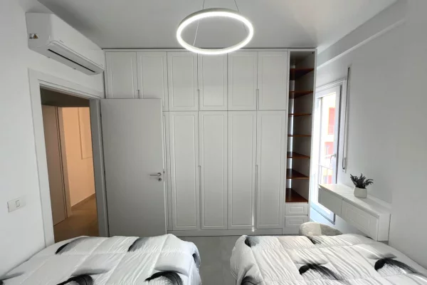 Shtepi me qera Apartament ne Tirane, 2+1, Mobilimi E mobiluar, Pagesa 100,000  Leke.