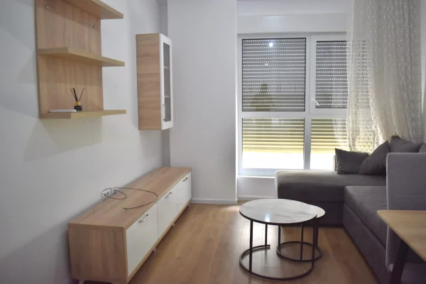 Shtepi me qera Apartament ne Tirane, 1+1, Mobilimi E mobiluar, Pagesa 45,000  Leke.