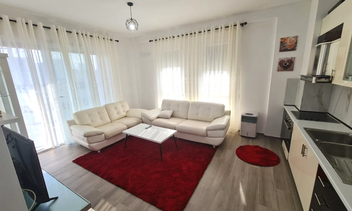 Shtepi me qera Apartament ne Tirane, 1+1, Mobilimi E mobiluar, Pagesa 50,000  Leke.