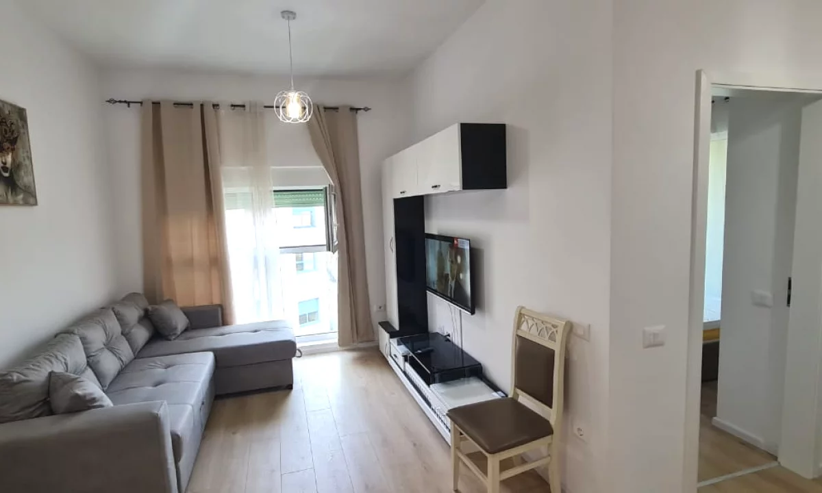 Shtepi me qera Apartament ne Tirane, 2+1, Mobilimi E mobiluar, Pagesa 50,000  Leke.
