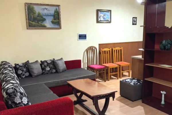 🏠Don Bosko,jepet me qera kati i III-te i nje vile 2+1,i mobiluar.60,000Leke