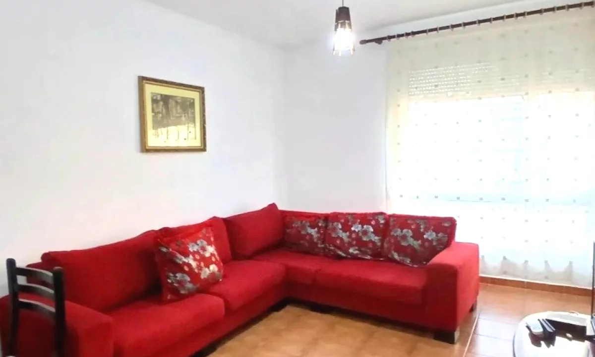 Shtepi me qera Apartament ne Tirane, 1+1, Mobilimi E mobiluar, Pagesa 50,000  Leke.