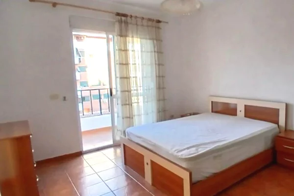 Shtepi me qera Apartament ne Tirane, 1+1, Mobilimi E mobiluar, Pagesa 50,000  Leke.