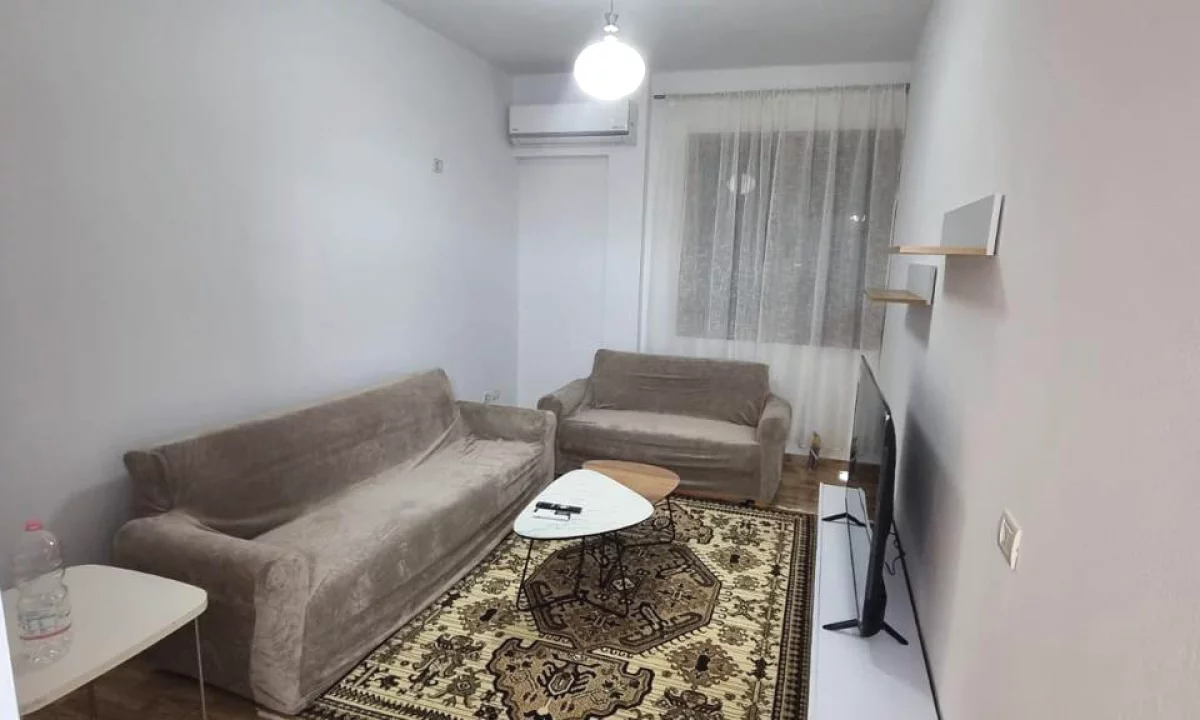 Shtepi me qera Vila Luksoze ne Tirane, 3+1, Mobilimi E mobiluar, Pagesa 55,000  Leke.