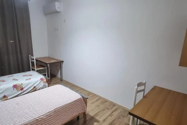 Shtepi me qera Vila Luksoze ne Tirane, 3+1, Mobilimi E mobiluar, Pagesa 55,000  Leke.