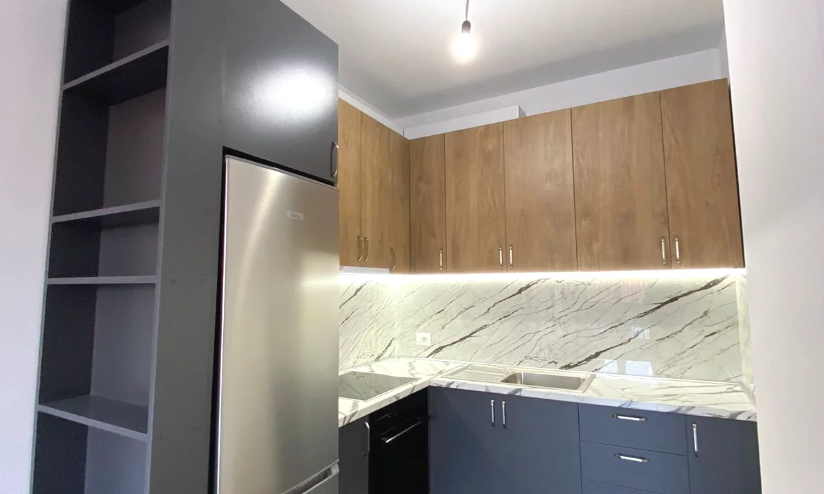 Shtepi me qera Apartament ne Tirane, 1+1, Mobilimi Pjeserisht e mobiluar, Pagesa 45,000  Leke.