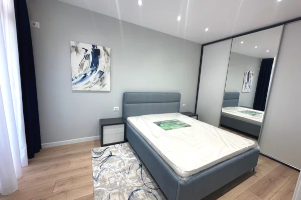 Shtepi ne shitje Apartament ne Tirane, 1+1, Mobilimi E mobiluar, Pagesa 189,000  Euro.