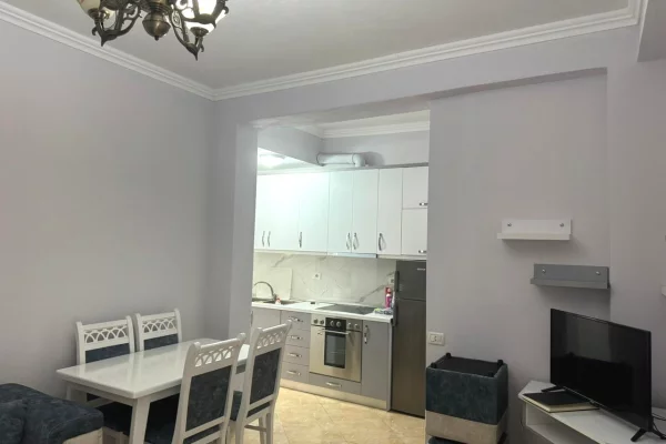 Shtepi me qera Apartament ne Tirane, 1+1, Mobilimi E mobiluar, Pagesa 40,000  Leke.