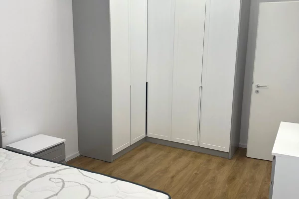 Shtepi me qera Apartament ne Tirane, 1+1, Mobilimi E mobiluar, Pagesa 40,000  Leke.