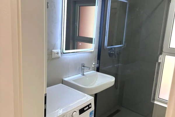 Shtepi me qera Apartament ne Tirane, 1+1, Mobilimi E mobiluar, Pagesa 40,000  Leke.