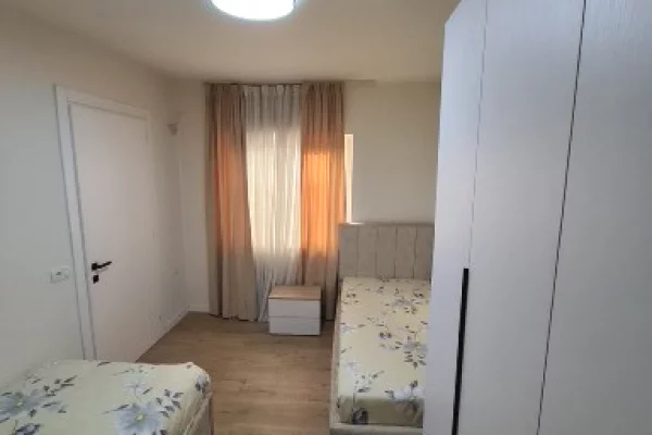 Shtepi me qera Apartament ne Tirane, 2+1, Mobilimi E mobiluar, Pagesa 60,000  Leke.