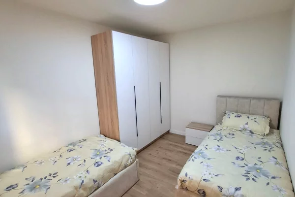 Shtepi me qera Apartament ne Tirane, 2+1, Mobilimi E mobiluar, Pagesa 60,000  Leke.