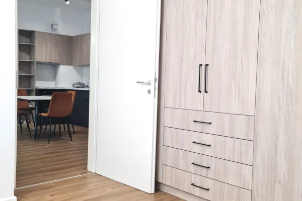 Shtepi me qera Apartament ne Tirane, 1+1, Mobilimi E mobiluar, Pagesa 40,000  Leke.