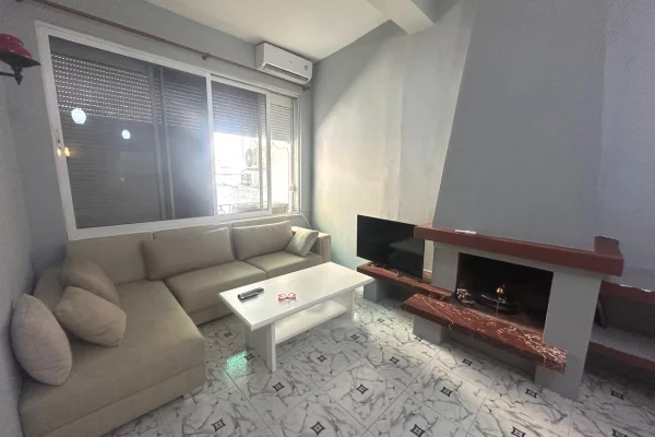 Shtepi me qera 1+1 ne Tirane - 50,000 Leke