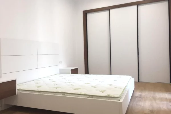 Shtepi me qera Apartament ne Tirane, 2+1, Mobilimi E mobiluar, Pagesa 70,000  Leke.