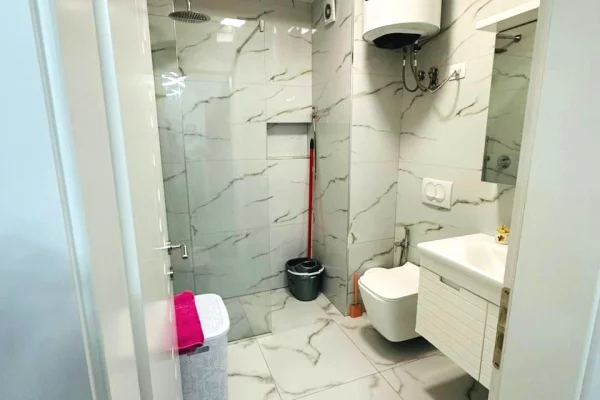 Shtepi me qera Apartament ne Tirane, 1+1, Mobilimi E mobiluar, Pagesa 48,000  Leke.