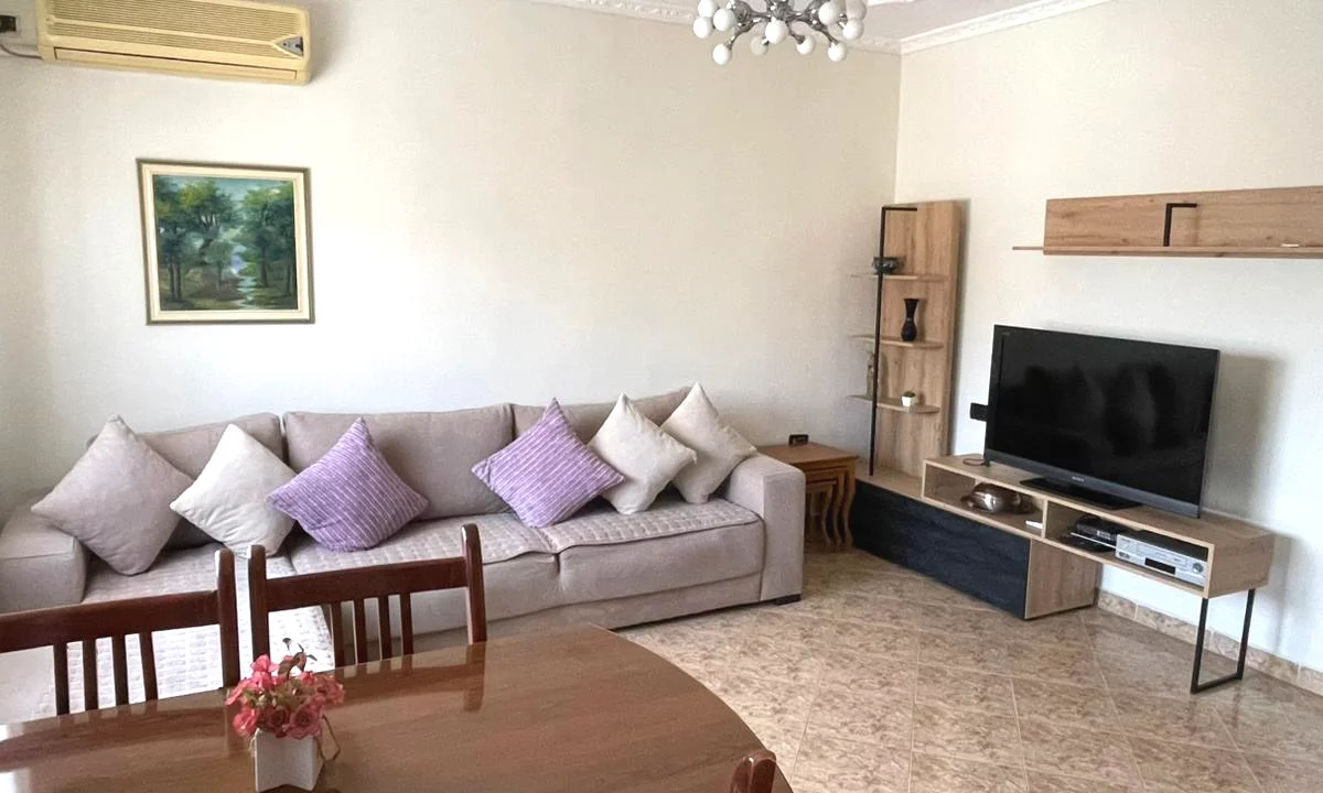 Shtepi me qera Apartament ne Tirane, 1+1, Mobilimi E mobiluar, Pagesa 45,000  Leke.