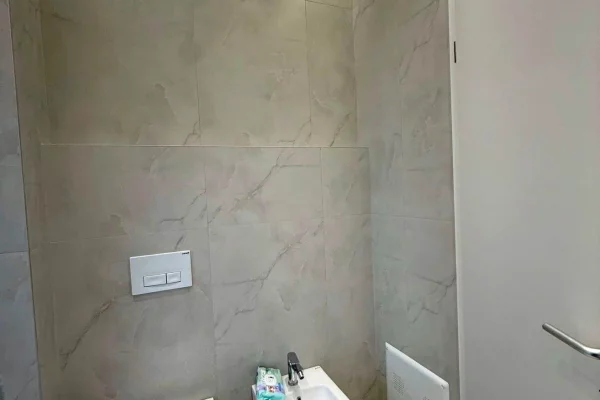 Shtepi me qera Apartament ne Tirane, 1+1, Mobilimi E mobiluar, Pagesa 450  Euro.