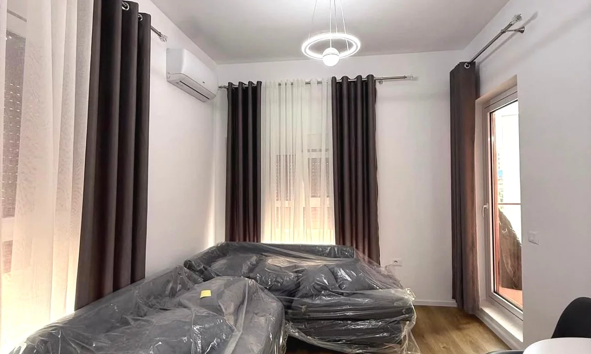 Shtepi me qera Apartament ne Tirane, 1+1, Mobilimi E mobiluar, Pagesa 450  Euro.
