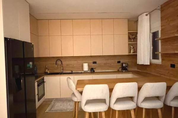 Shtepi me qera Apartament ne Tirane, 1+1, Mobilimi E mobiluar, Pagesa 65,000  Leke.
