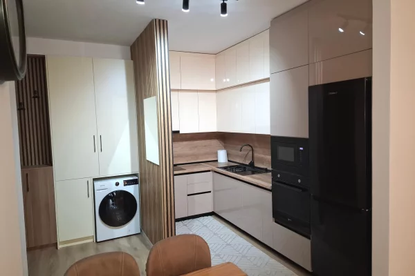 Shtepi me qera Apartament ne Tirane, 2+1, Mobilimi E mobiluar, Pagesa 750  Euro.