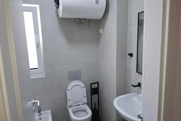 Shtepi me qera Apartament ne Tirane, 2+1, Mobilimi E mobiluar, Pagesa 750  Euro.