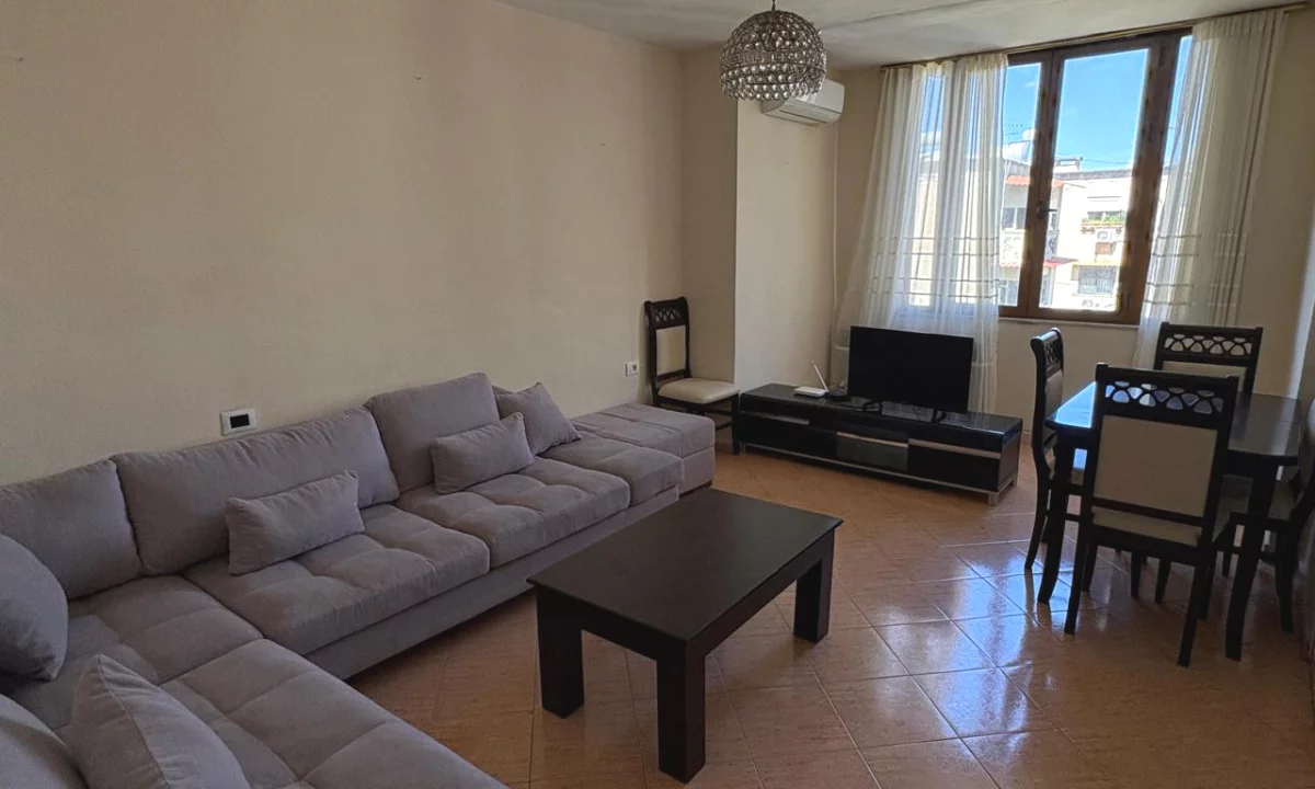 Shtepi me qera Apartament ne Tirane, 2+1, Mobilimi E mobiluar, Pagesa 55,000  Leke.