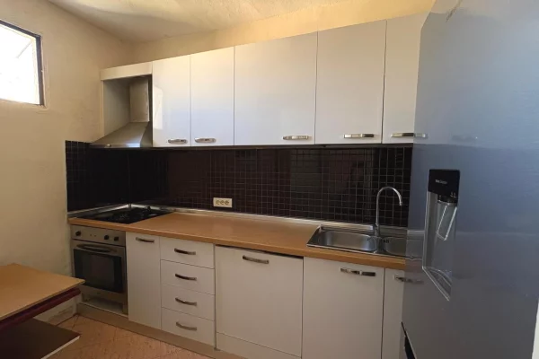 Shtepi me qera Apartament ne Tirane, 2+1, Mobilimi E mobiluar, Pagesa 55,000  Leke.